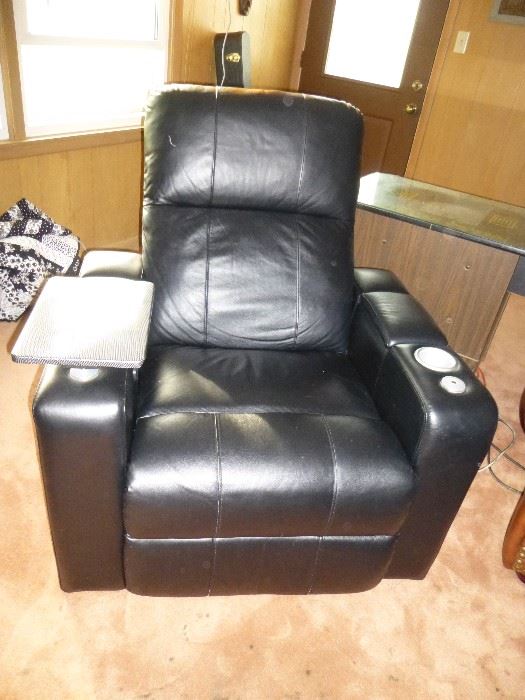 BLACK LEATHER THEATER RECLINER