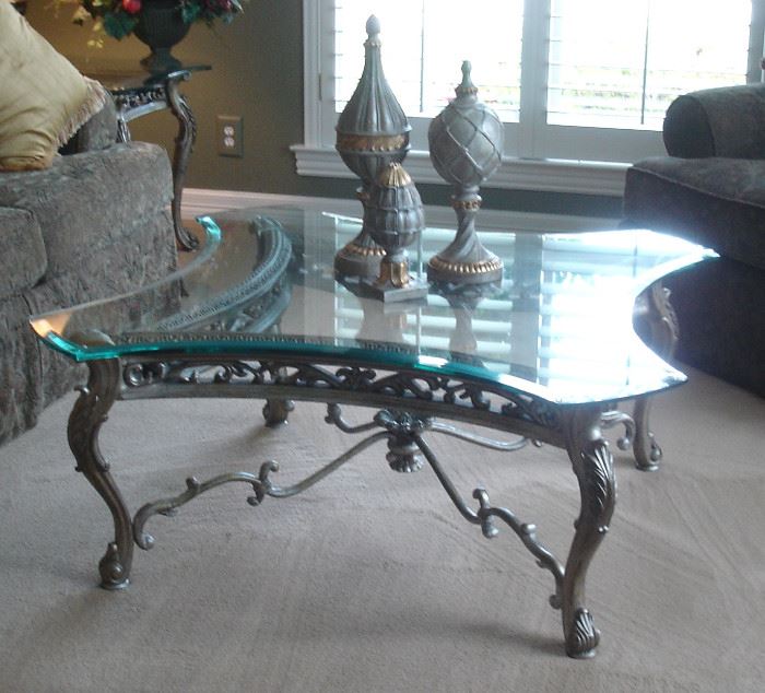 Formal cocktail table, decorative accessories