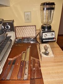 Knife sets--one steak and one carving                                          Osterizer Cyclomatic Blender