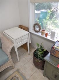 Small white drop leaf table