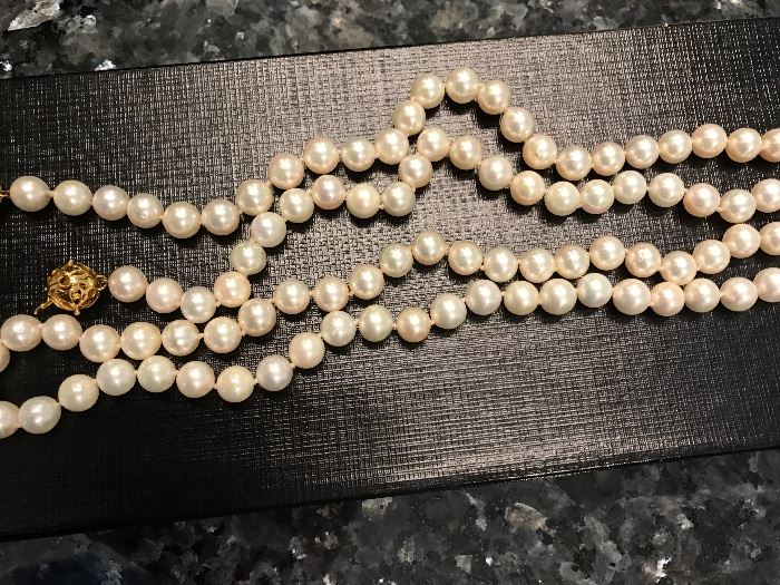 36" Pearl necklace with 14k gold clasp