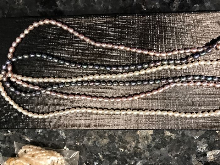 3 strand pearl necklace- 17"-multi color