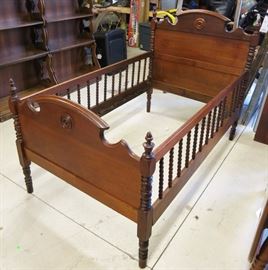 Antique youth bed, missing one spool
