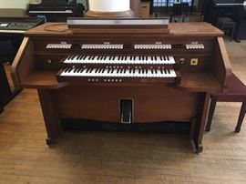 Rogers Organ, Foot Pedal not Shown