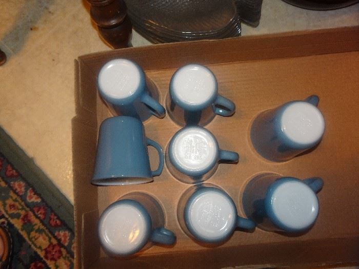 Pyrex D Handled Mugs