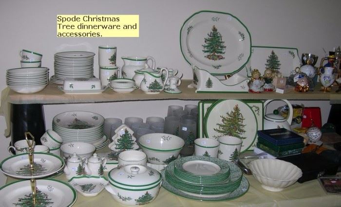 Spode Christmas Tree dinnerware