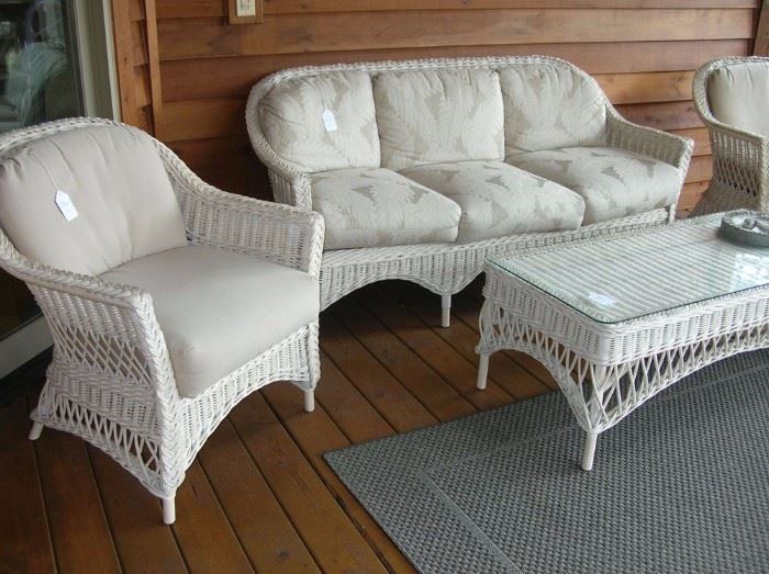 Wicker furniture is incredible and spotless