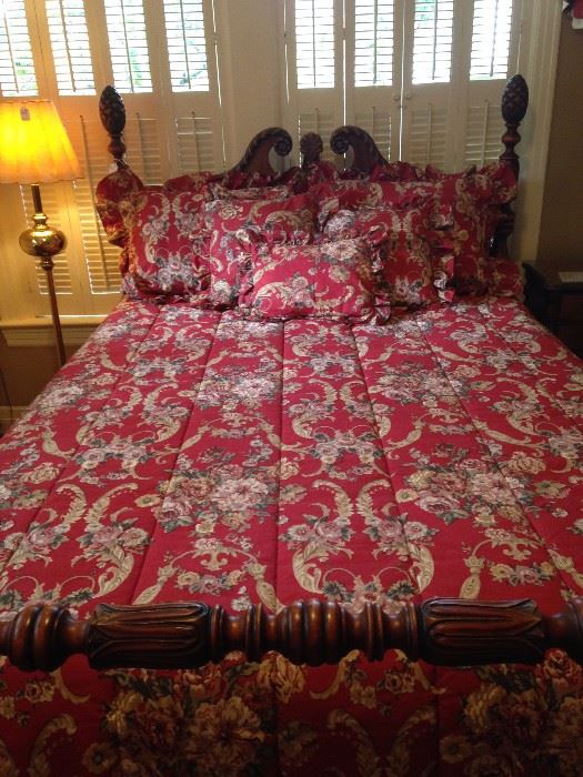 Antique full bed with pineapple posts