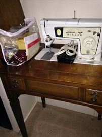 Singer sewing machine & sewing notions