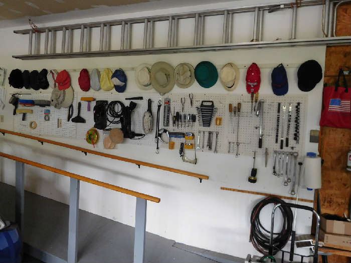 hand  tools  in  garage, 28 ft ladder