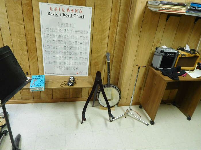 banjo and music stands, estaban amplifiers, music stand