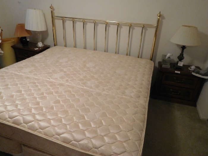 King  mattress s et  with  brass  headboard,end  tables