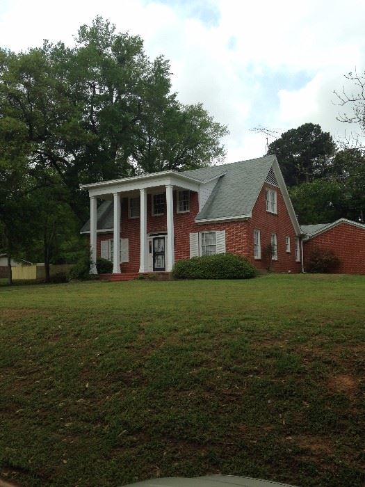 The over 3000 square foot home of Mrs. Lillie Belle Beard-Etter, longtime owner of The Broadway Jr. Shop and one of the founders of the Women's Symphony League of Tyler in 1955.