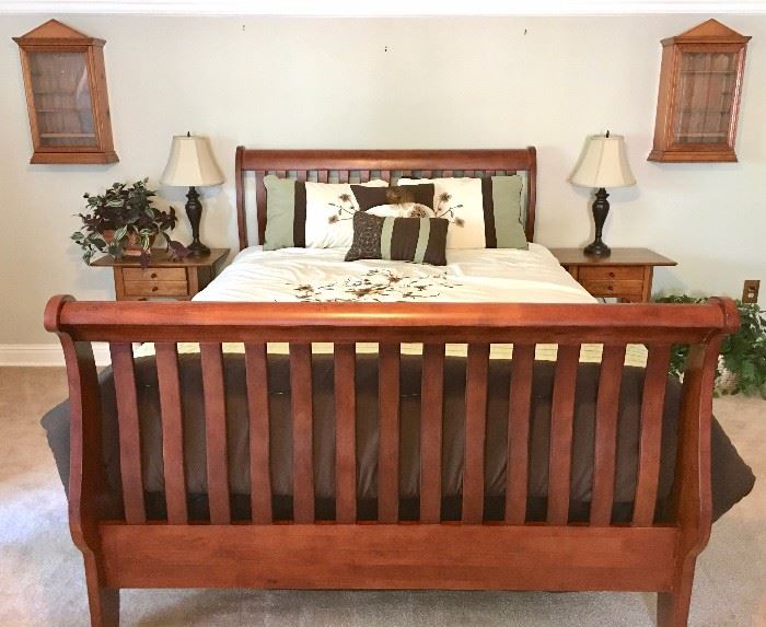Queen sleigh bed and mattress set in excellent condition