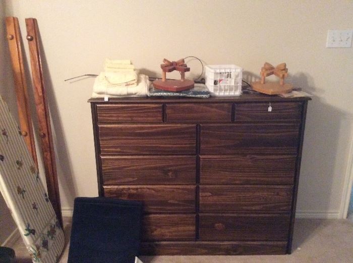 Wooden chest of drawers, great condition