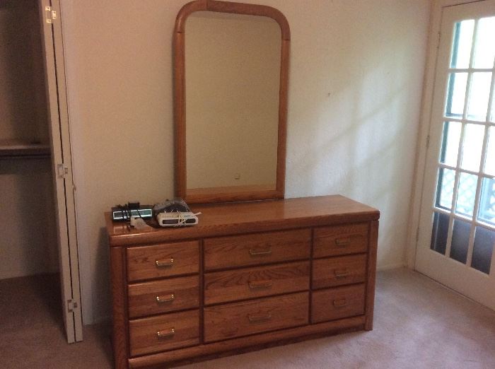 Dresser and headboard... Excellent condition
