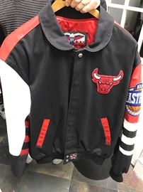 Lot 48    Chicago Bulls Eastern Conference jacket