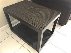 15FURNITUREEndTablePlastic