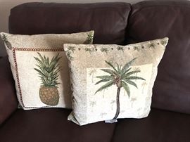 ACCESSORIESPillowsTropics
