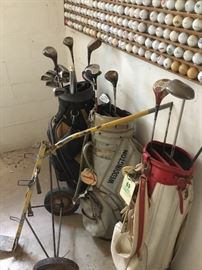 More shots of the clubs and bags
