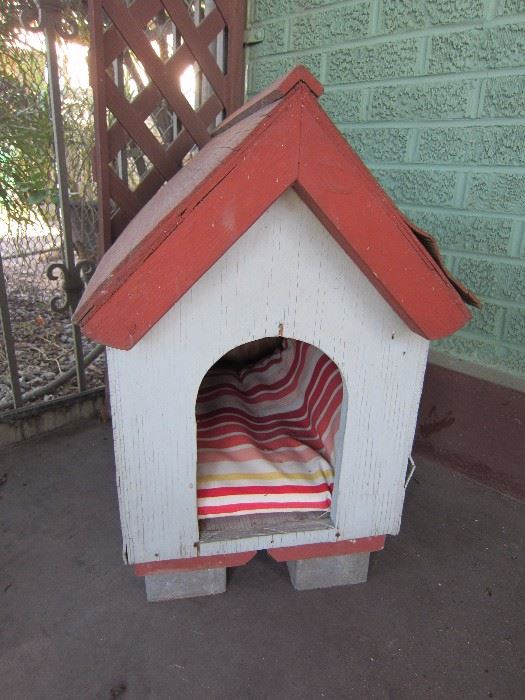 Cute Home made Cat Cottage!!