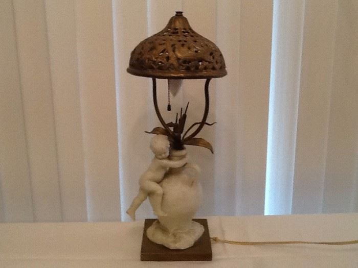 "Heijo Movelli"--mini lamp/sculpture