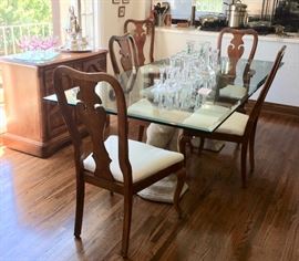 Set of 6 Queen Anne-Style Chairs by Bernhart