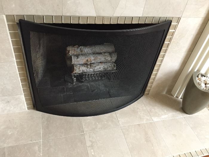 Contemporary Curved Fireplace Screen in Blackened Steel from Design Within Reach. Excellent Condition Original price $400.