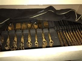 GOLD PLATED FLATWARE