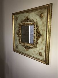 GORGEOUS ORNATE GOLDEN MIRROR