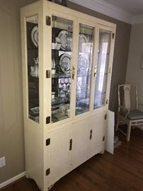 CREAM CHINA CABINET WITH BRASS ACCENTS