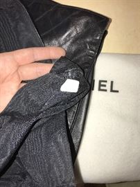 VINTAGE CHANEL BLACK LEATHER TOTE