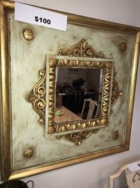 GORGEOUS ORNATE GOLDEN MIRROR