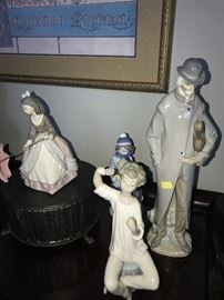 COLLECTIBLE LLADRO FIGURINES