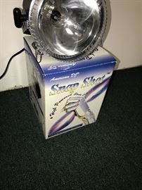 AMERICAN DJ SNAP SHOT STROBE LIGHT
