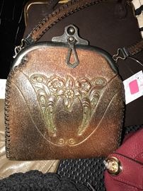 VINTAGE HANDBAGS