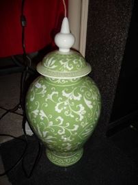DECORATIVE URN