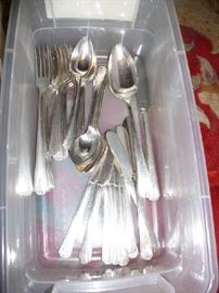 SILVERPLATED FLATWARE SET