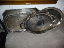 SILVERPLATED PLATTERS