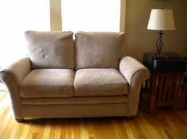 Lazyboy loveseat like new