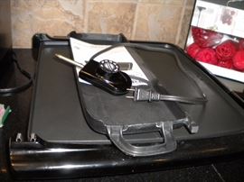 Oversized electric griddle