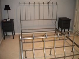 Queen bed frame/headboard/footboard and side rails