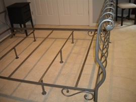 Queen bed frame/headboard/footboard and side rails