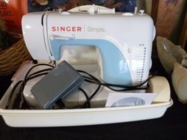 Singer Portable sewing machine