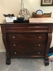 Beautiful chest of drawers 