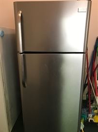 Stainless refrigerator 
