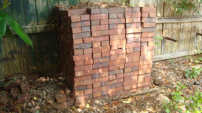 1100 bricks, never used