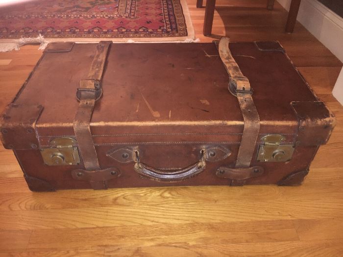 Large antique leather suitcase. Very nice condition.