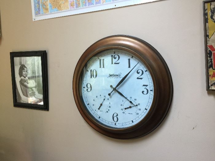 Satellite Clock - Shirley Temple