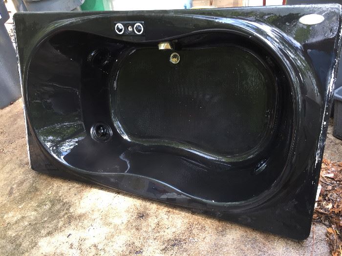 Jaccuzzi Jetted Tub with Pump